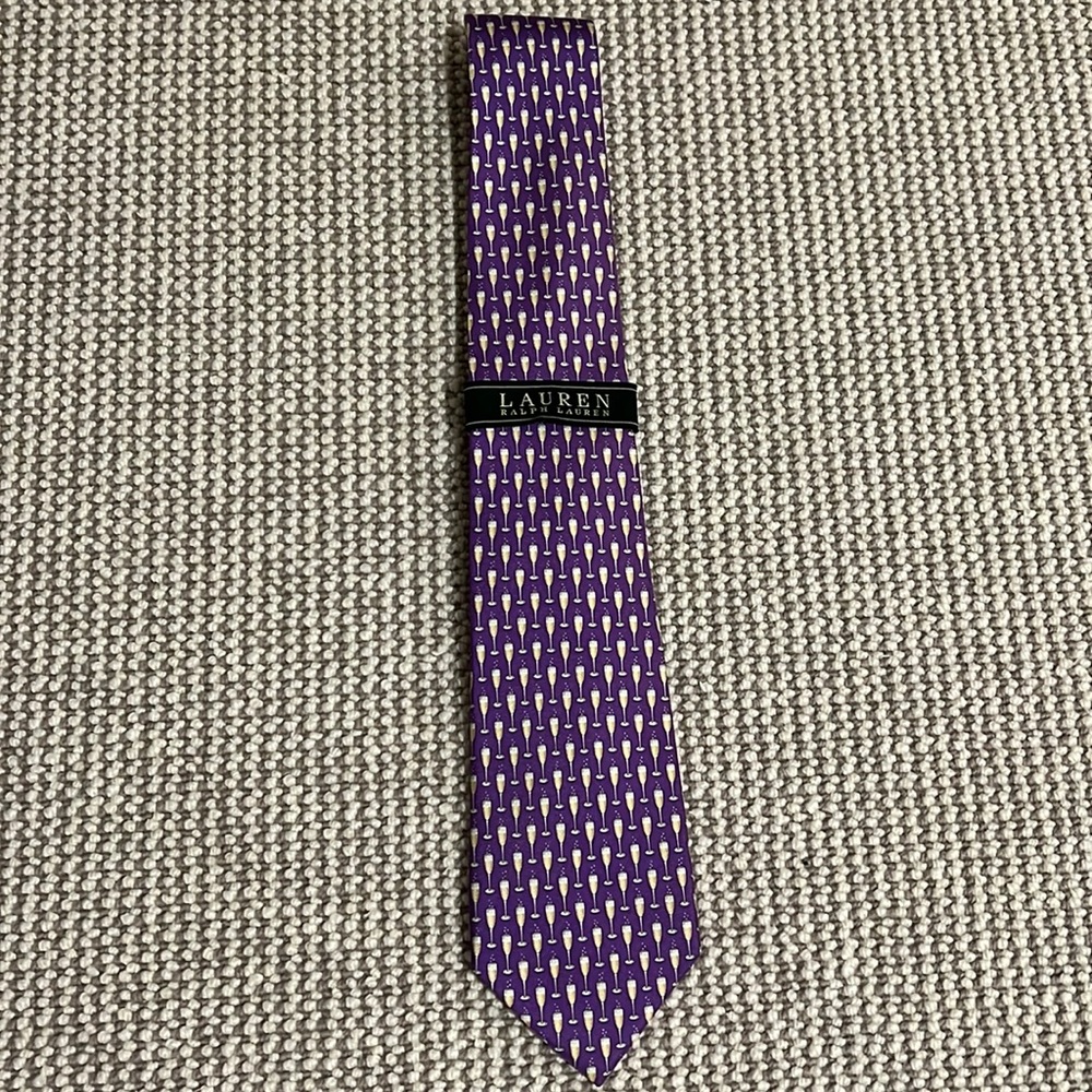 NWT Lauren Ralph Lauren Mens Tie - Purple with Champaign Glass Print